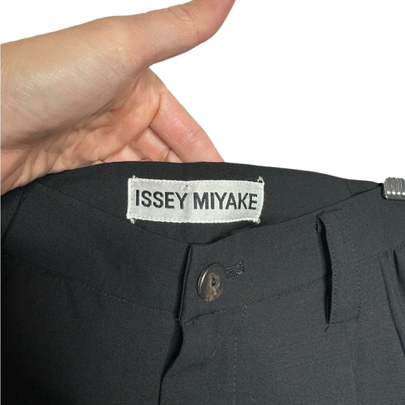 Issey Miyaki | Vintage High Waist Pleated Trousers Wool/Cupro Black Medium - Picture 5 of 10
